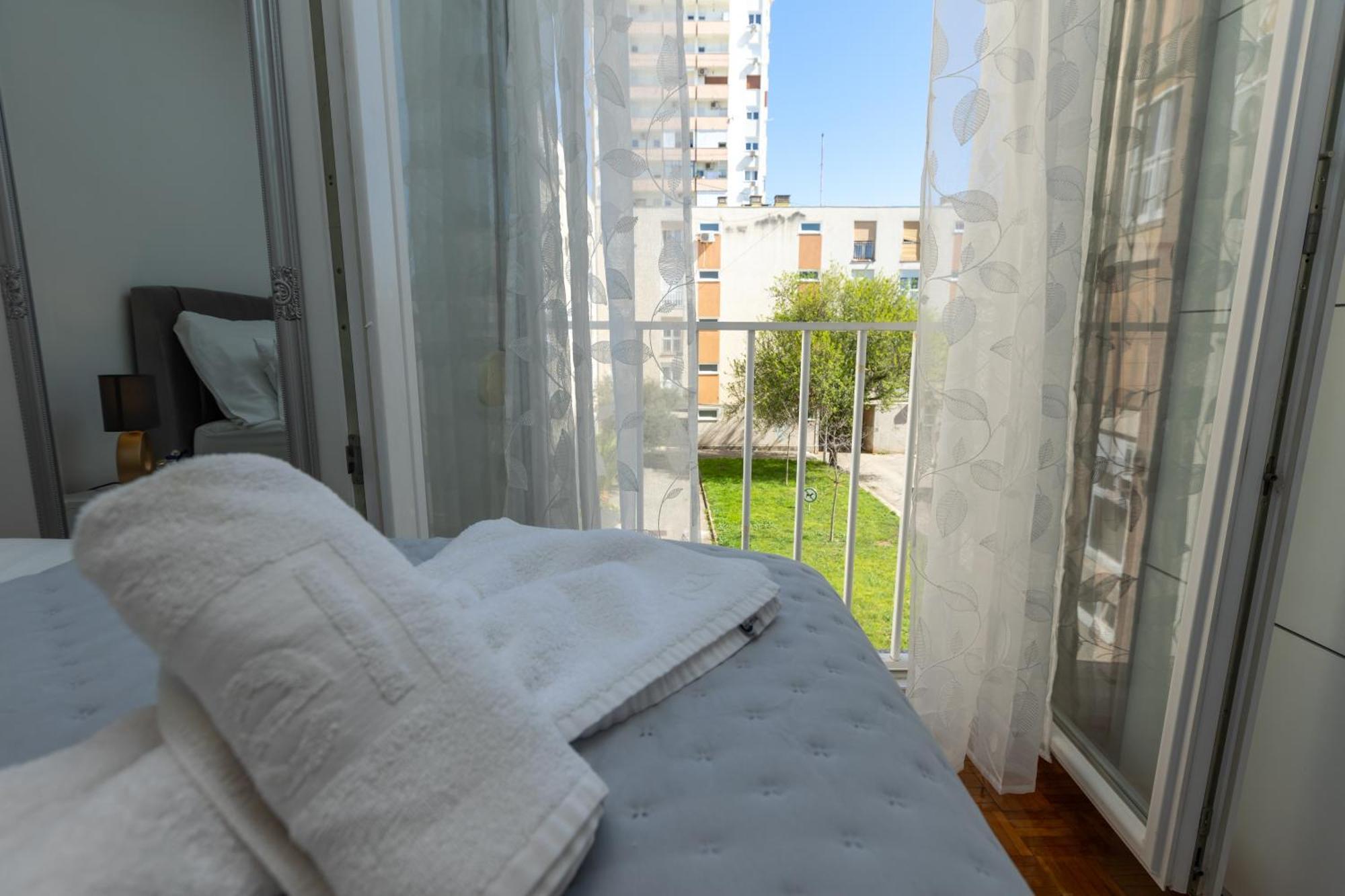 Frane 2br Aparment Near Old Town Apartment *